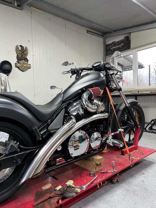 Tobe-evacuari custom Fury - interstate , Sabre