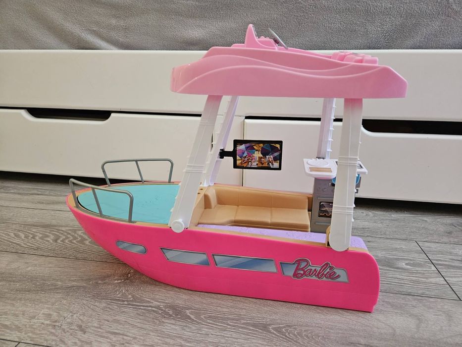 Оригинална лодка Barbie с пързалка