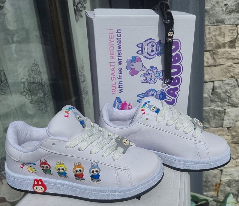 Adidași labubu ceas cadou