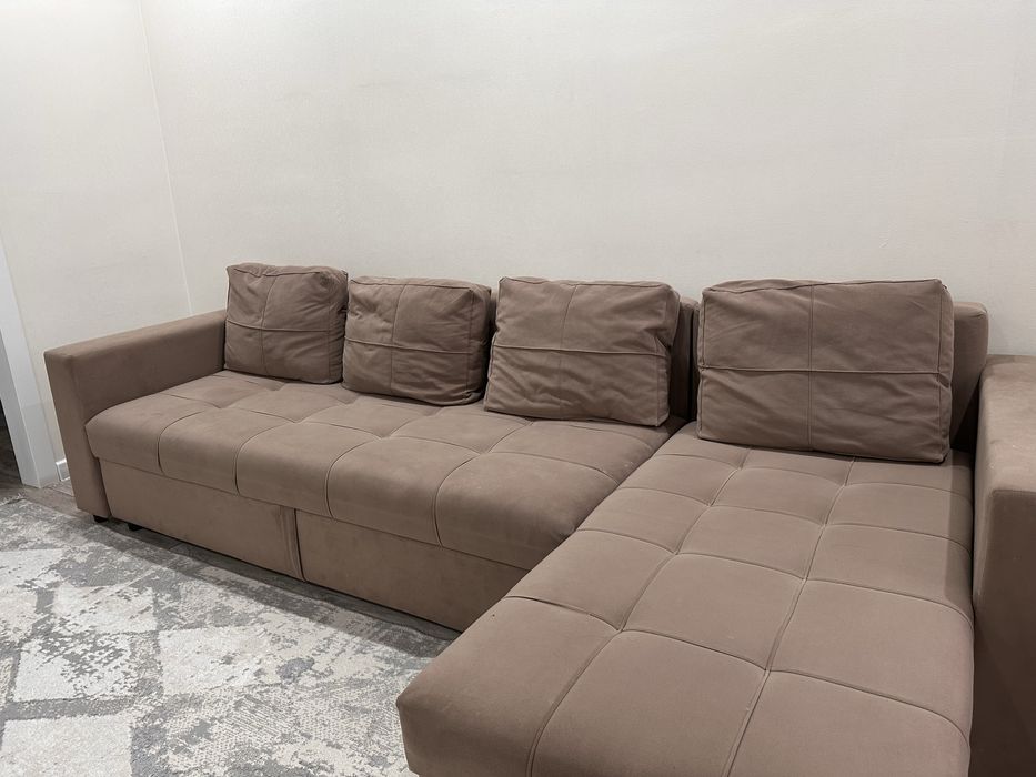 Диван в хорошеи состоянии