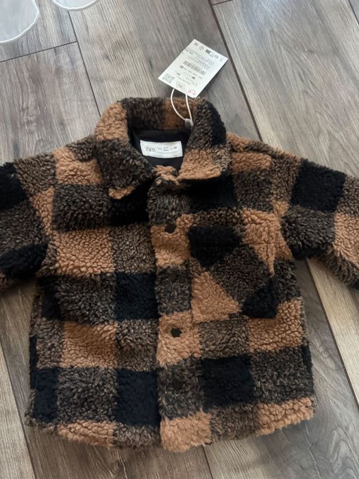 Ново яке тип риза на марката Зара. Размер 12-18 месеца, уголемено!Ново