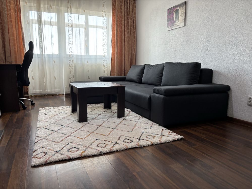 Proprietar inchiriez apartament 2 camere Hala Centrala