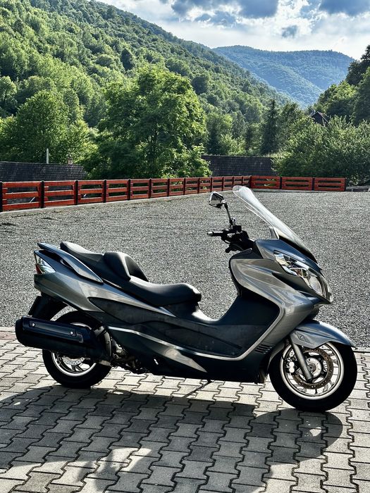 Suzuki burgman 400