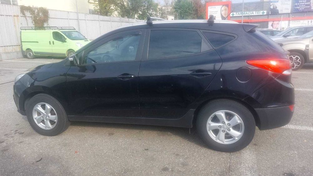 Vând Hyundai IX35
