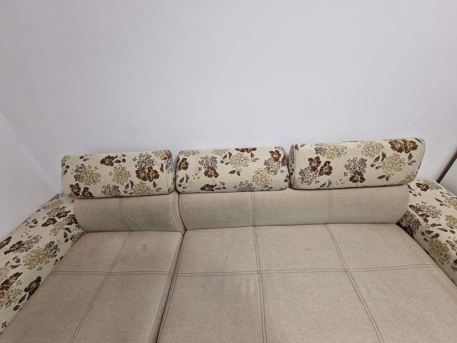 Colțar extensibil cu ladă pentru depozitare