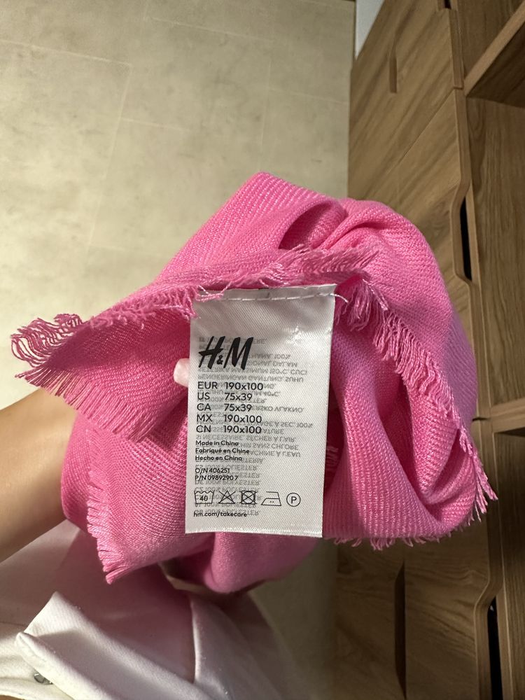 Женски розов дебел пуловер зара, размер S + подарък розов шал от H&M