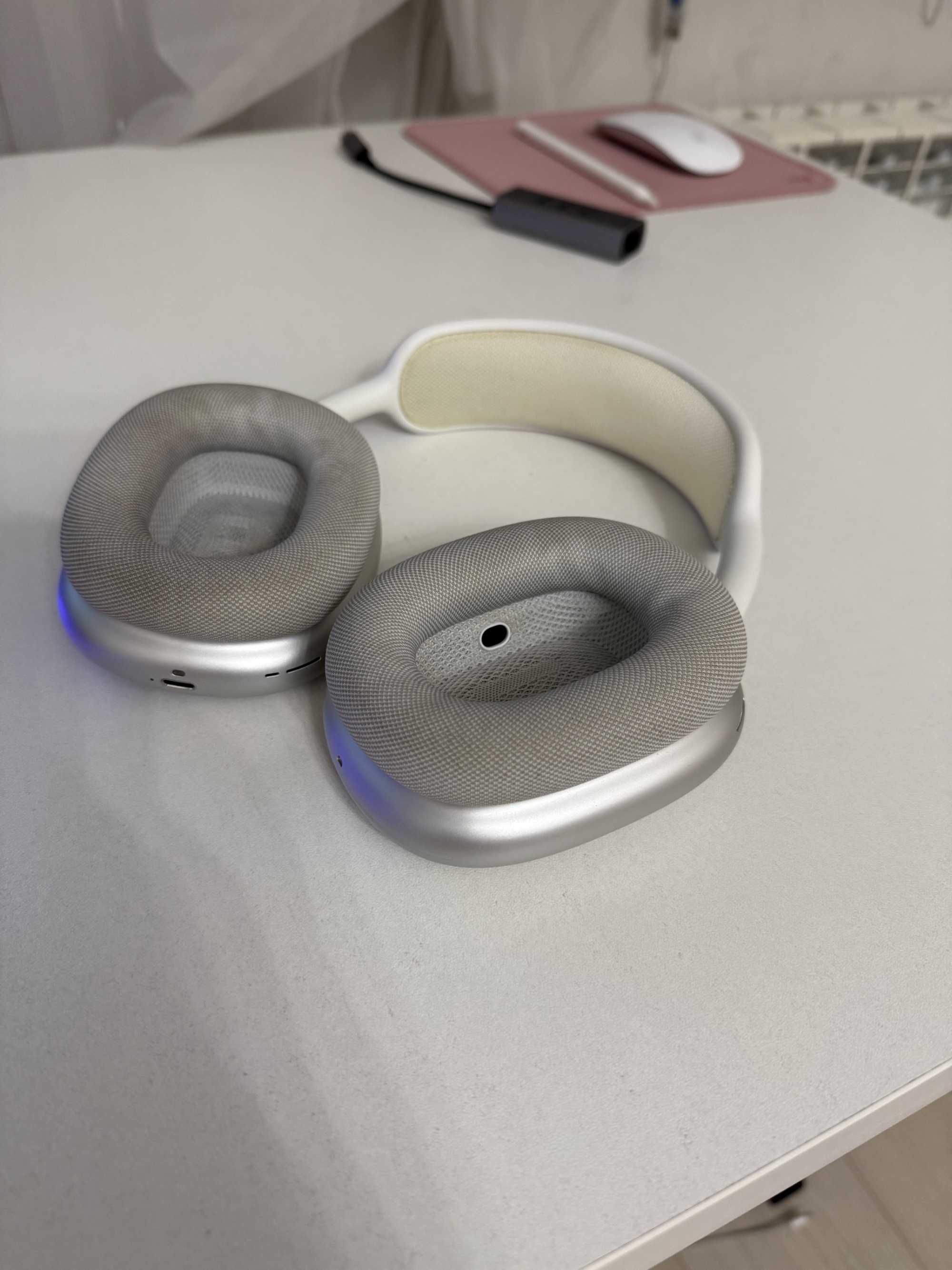 Airpods Max Silver, Lightning