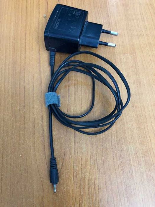 Incarcator telefoane mai vechi NOKIA, cu conector de 2 mm, 5V, 1A