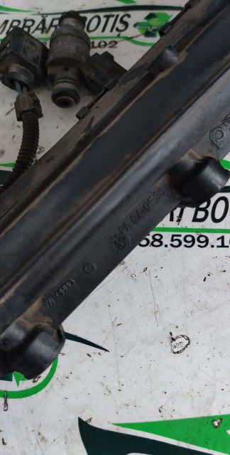 Rampa injectoare Volkswagen VW Golf a 5-a generatie