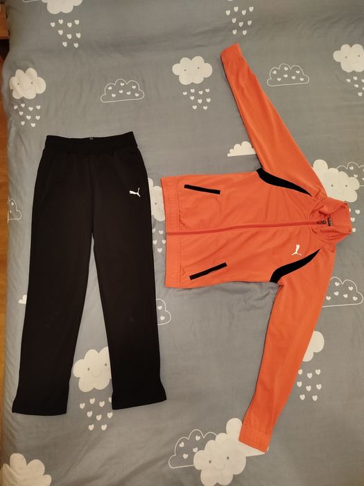 Adidași Pantofi Puma nr.35,5 sau 22 cm si costum sport Puma 11-12 ani