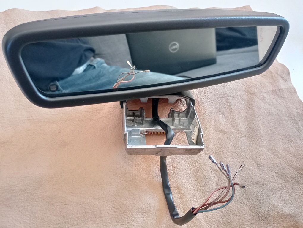 Електрохроматично огледало за W140