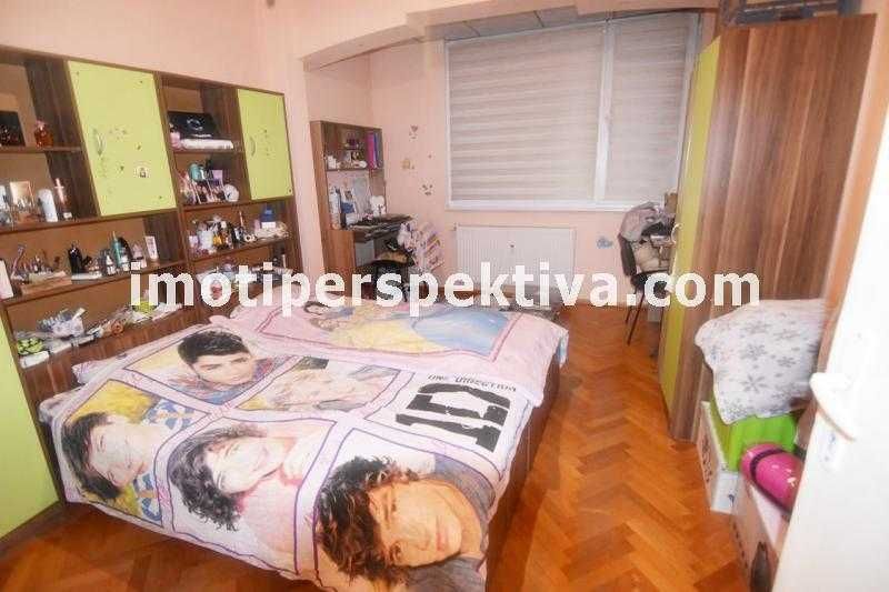Продава се Тристаен апартамент в Пловдив, Център - 75 кв.м за 2107 €/кв.м - Снимка #5