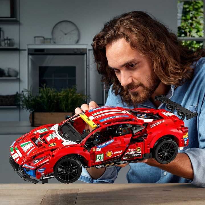 LEGO Technic - Ferrari 488 GTE “AF Corse #51” 42125