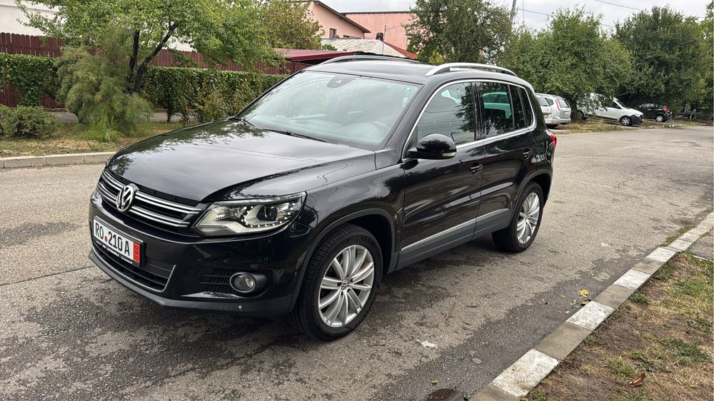 VW Tiguan LIFE 2.0 / 140 CP / Automat / 4 x 4  / NAVI 145 200 KM