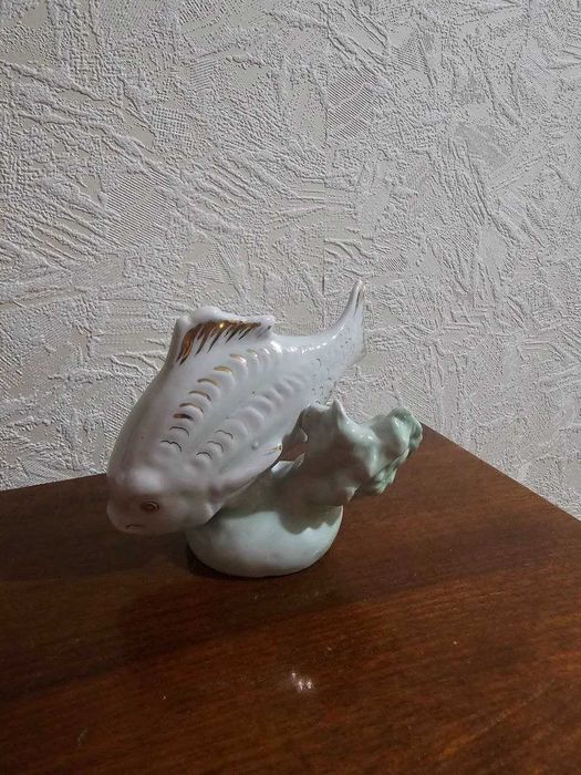 Статуэтка фарфоровая. Рыбка. Дулево.