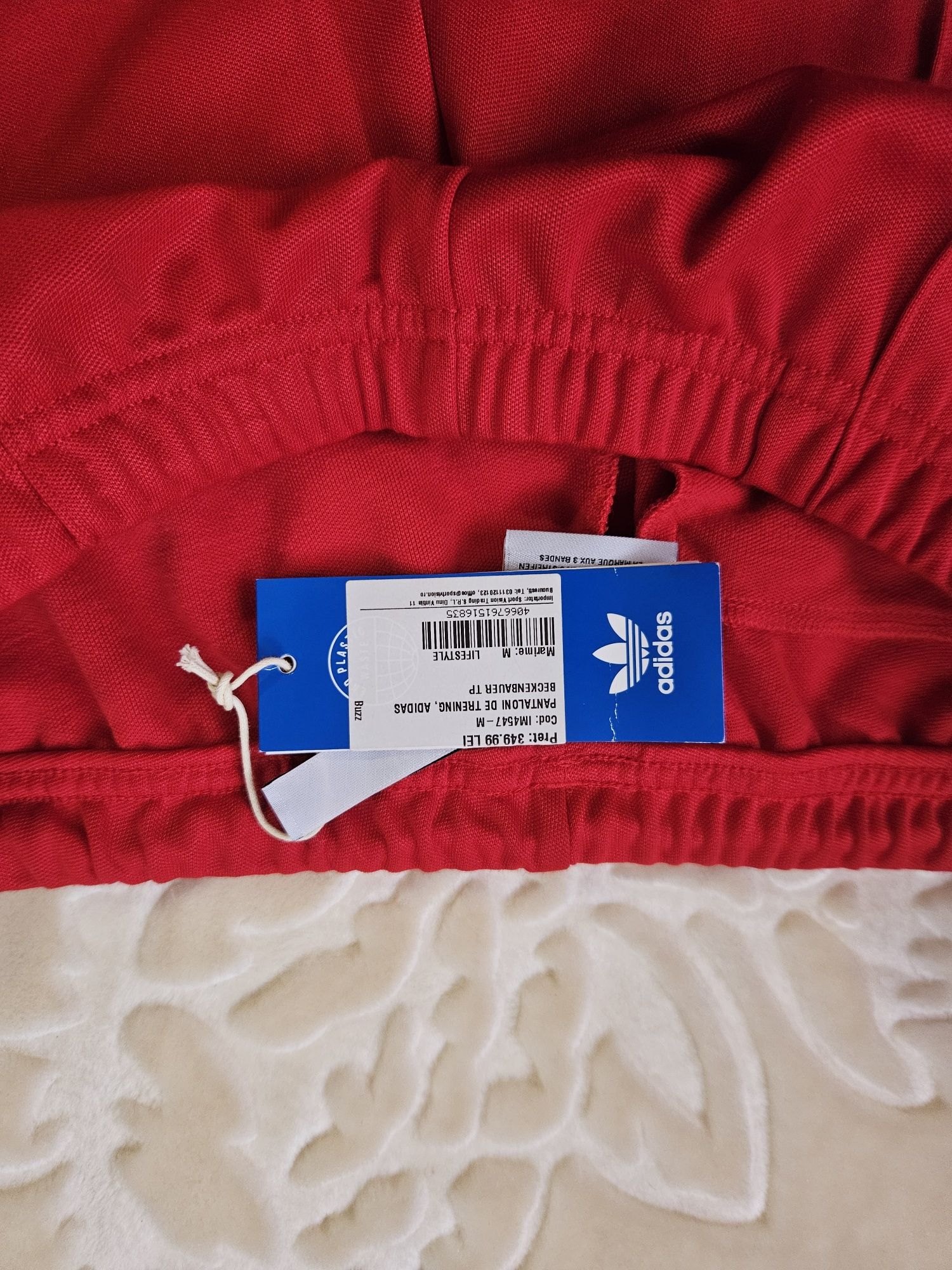 Pantaloni adidas noi nouti cu eticheta