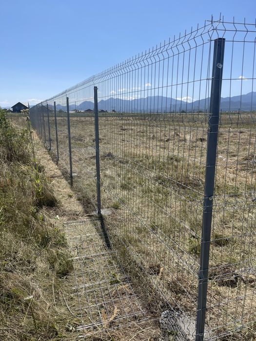 Executam garduri si porti