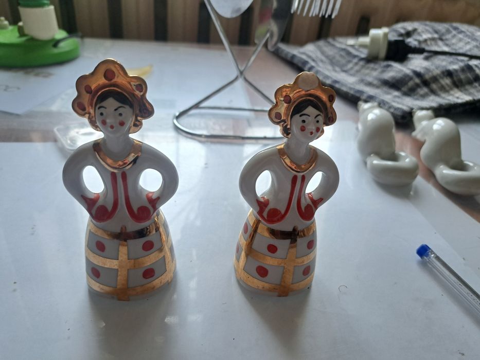 Фарфоровые статуэтки "Девушка в кокошнике" -Дулево, "Куница"