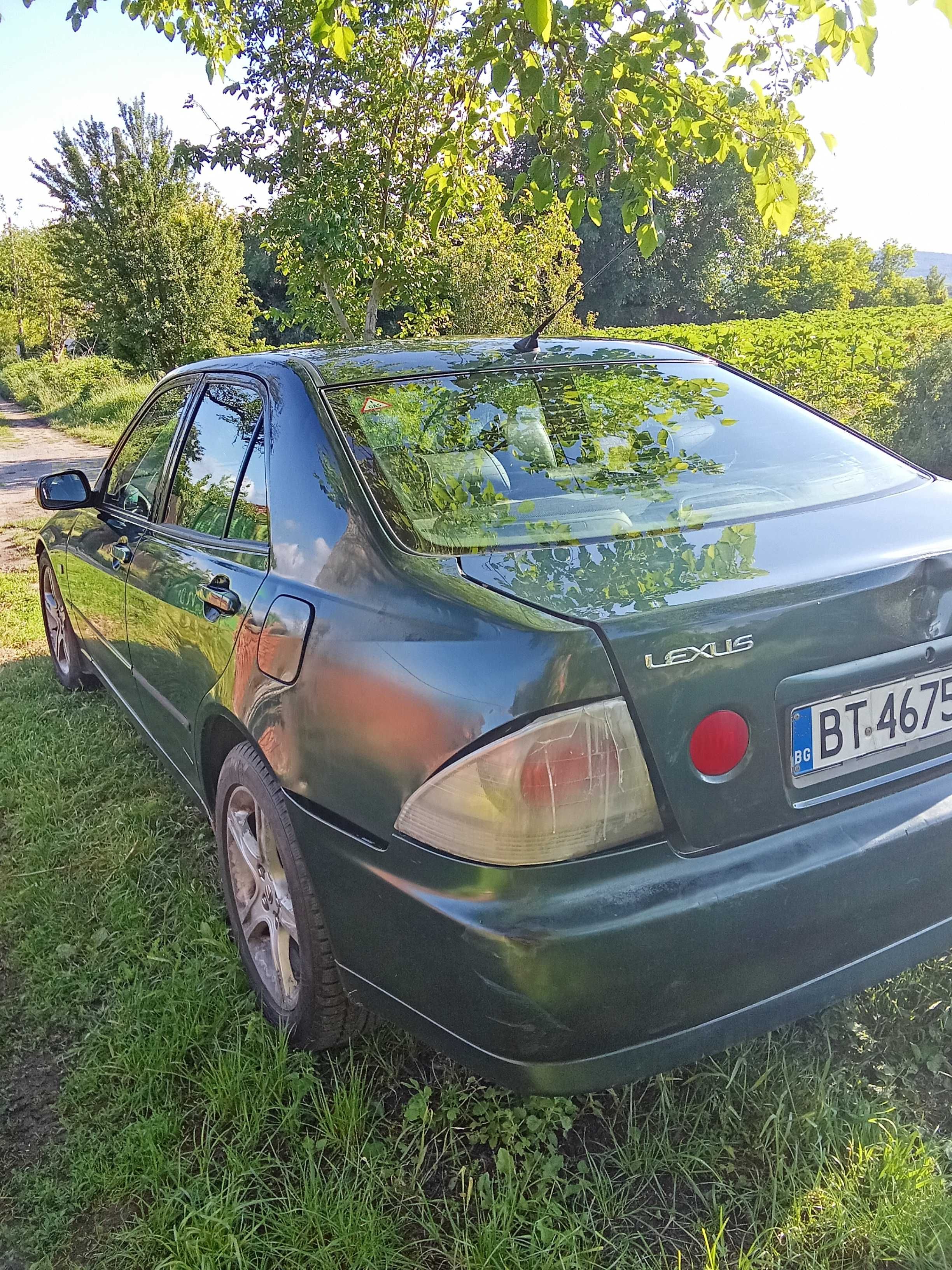 Lexus is200 бензин газ 155кс.