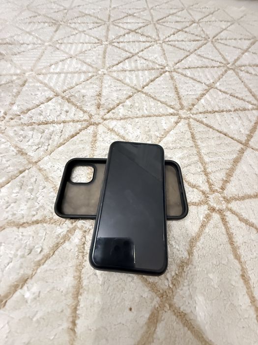 Продам айфон 11 в идеальном состоянии