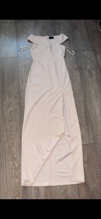 Дълги рокли за повод