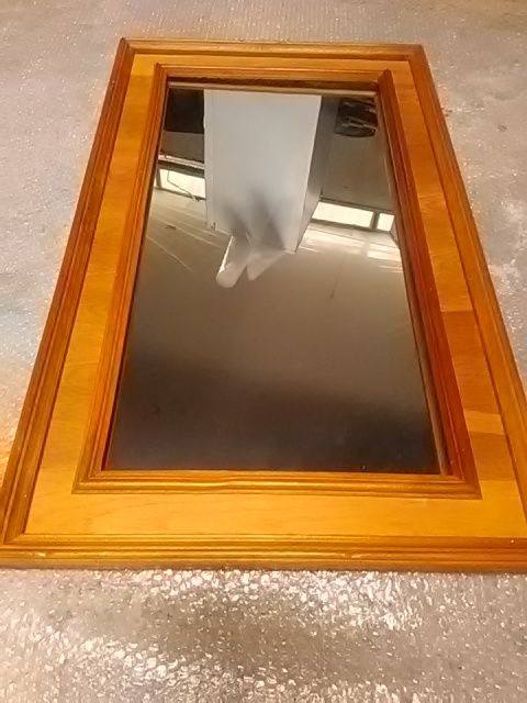 Oglinda ramă lemn brut 1m/0,60 cm.