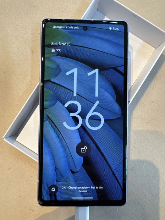 Telefon Google Pixel 7a crapat si functional