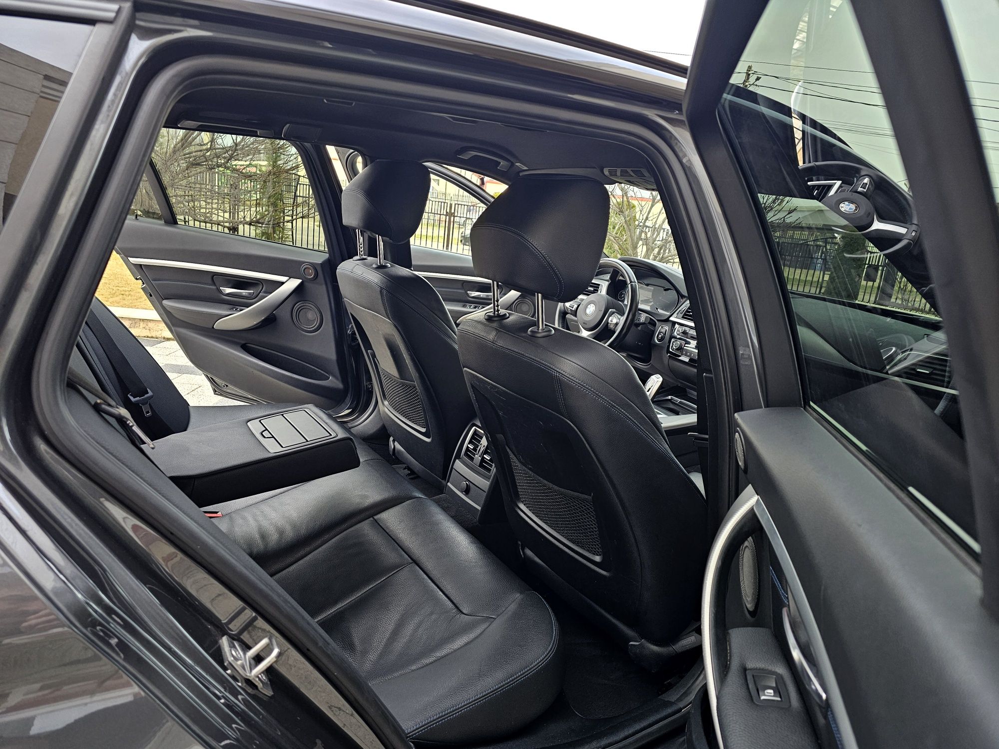 BMW seria 3 f31 M-Packet/LED/HarmanKardon/CeasuriDigitale