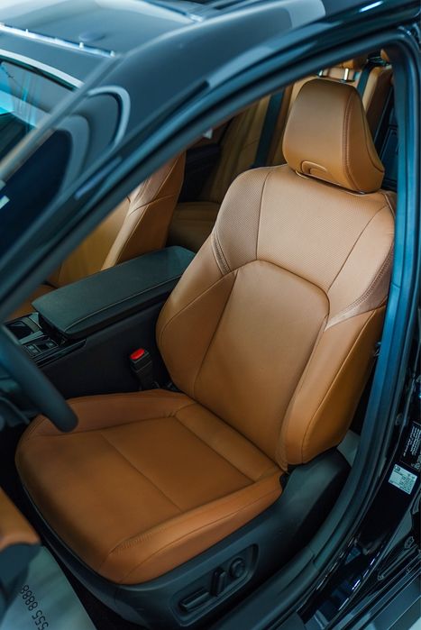 Toyota Camry Prestige Hybrid (H1)
