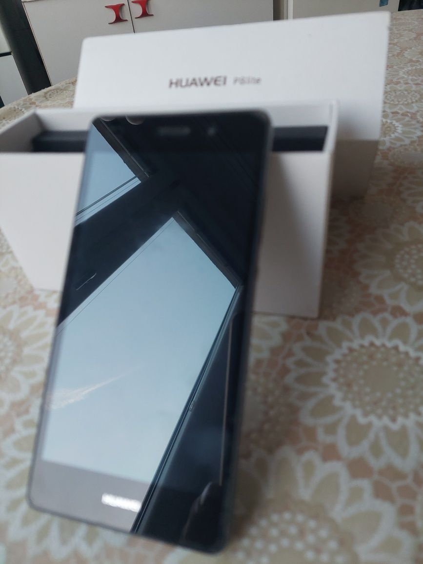 Безупречен, малко ползван "HUAWEI P8 lite" си търси собственик
