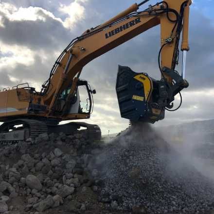 Cupa concasare model BF120.4 S4 pentru excavatoare 30-45 ton