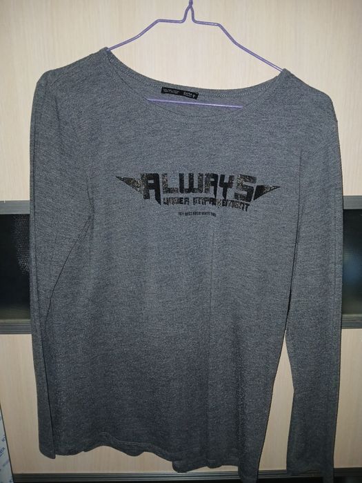 Продам! Кофта размер L