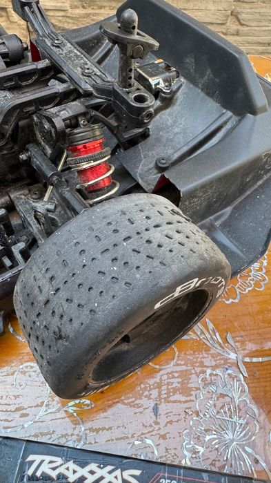 1/7 Arrma Felony 6s RTR