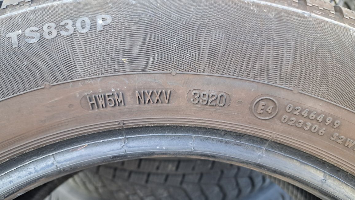 2 бр Зимни гуми 215 60 16 Continental