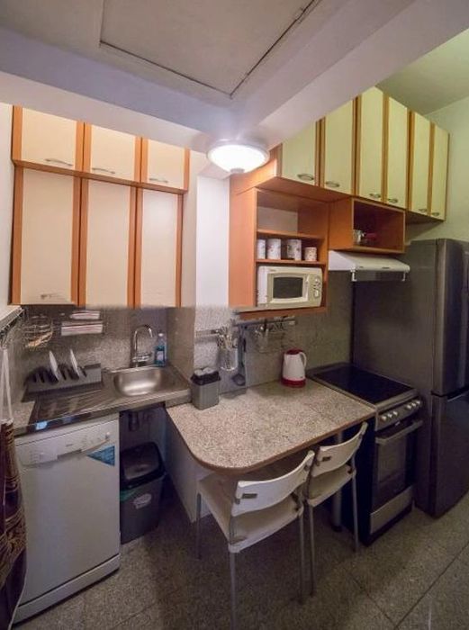 Дава се под наем Двустаен апартамент в София, Център - 60 кв.м за 600 € - Снимка #2