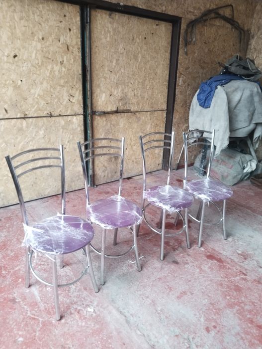 Прлдаеться стулья хорошом состояние