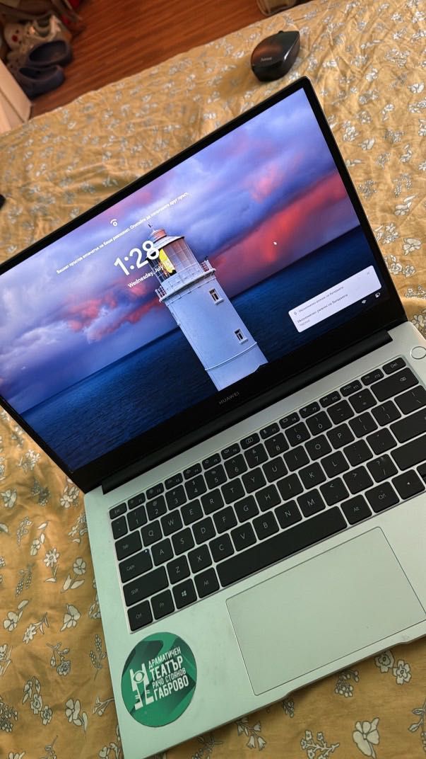 СПЕШНО!!Лаптоп Huawei d14 matebook