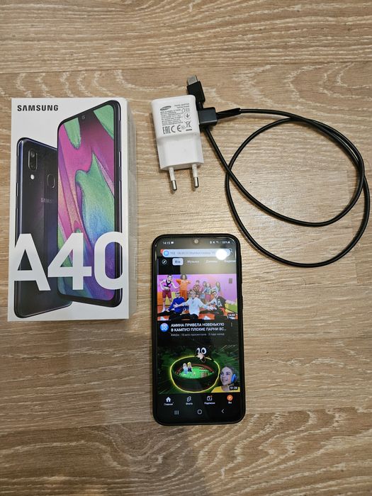 Samsung A40 телефон