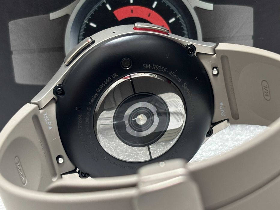 КАТО НОВ! Смарт часовник Samsung Galaxy Watch5 Pro 45mm Gray Titanium