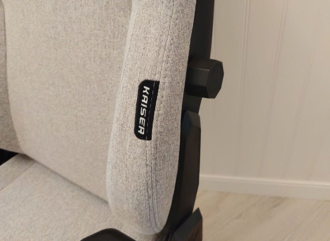 Игровое компьютерное кресло AndaSeat Kaiser Series 3. Ткань. Премиум.