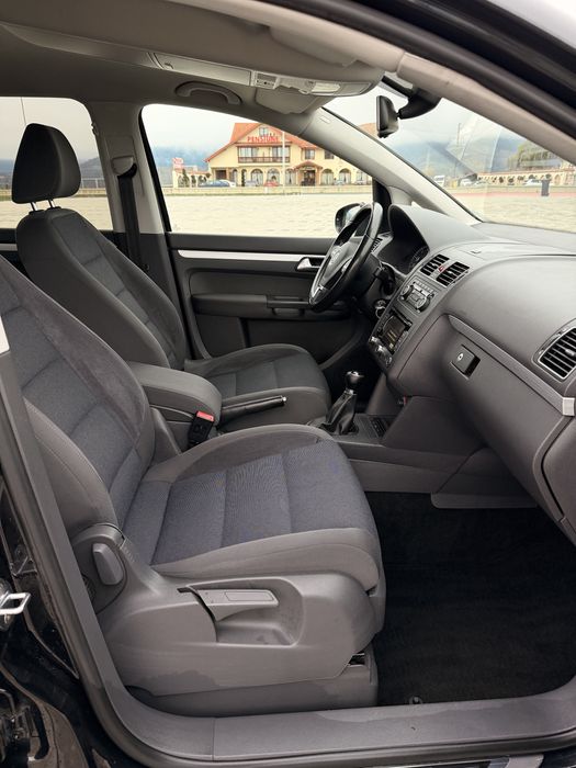 Vw touran Style An 2012 2.0TDi 140Cp 7Locuri Bi-Xenon/Led/Navi