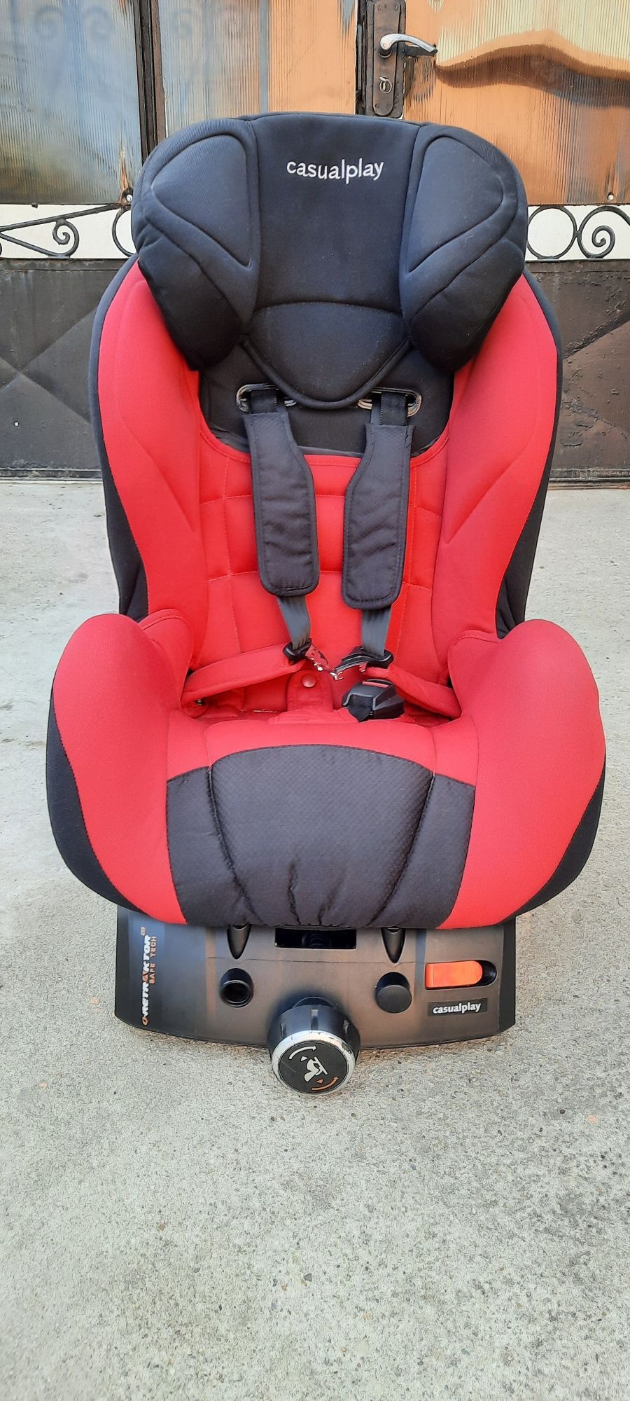 Vând scaun auto copii isofix casualplay Q-retraktor