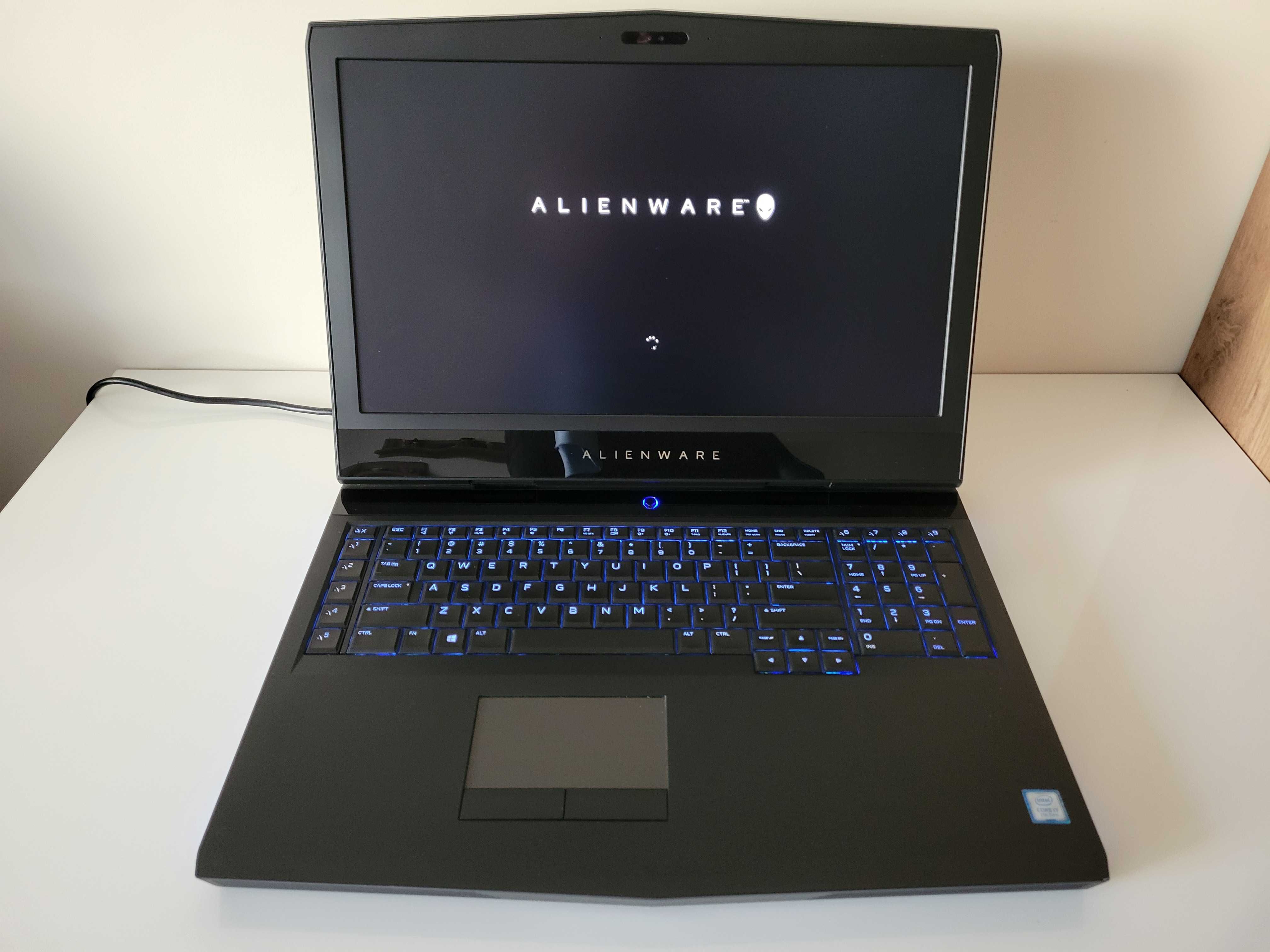 Лаптоп Alienware Alienware 17 R4