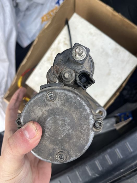 Продам рабочий оригинальный стартер тойота авенсис 1.8