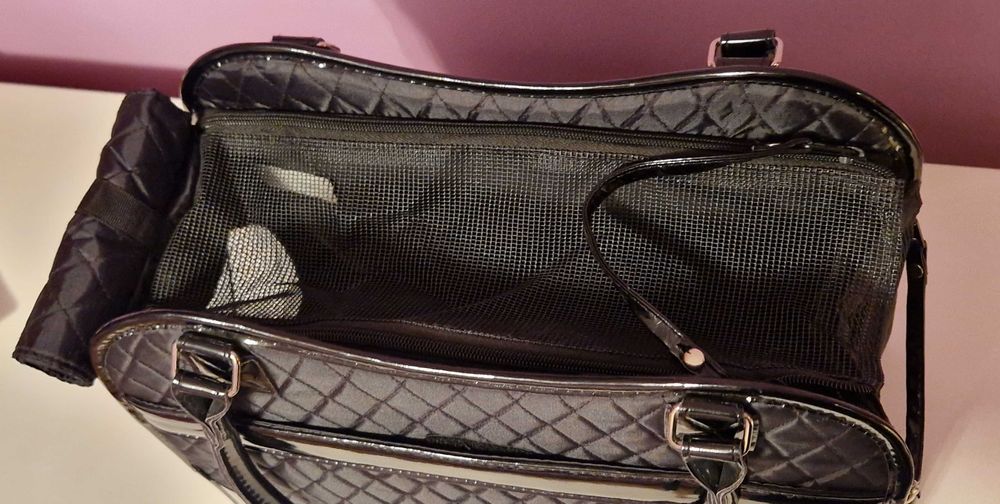 Луксозна чанта за куче