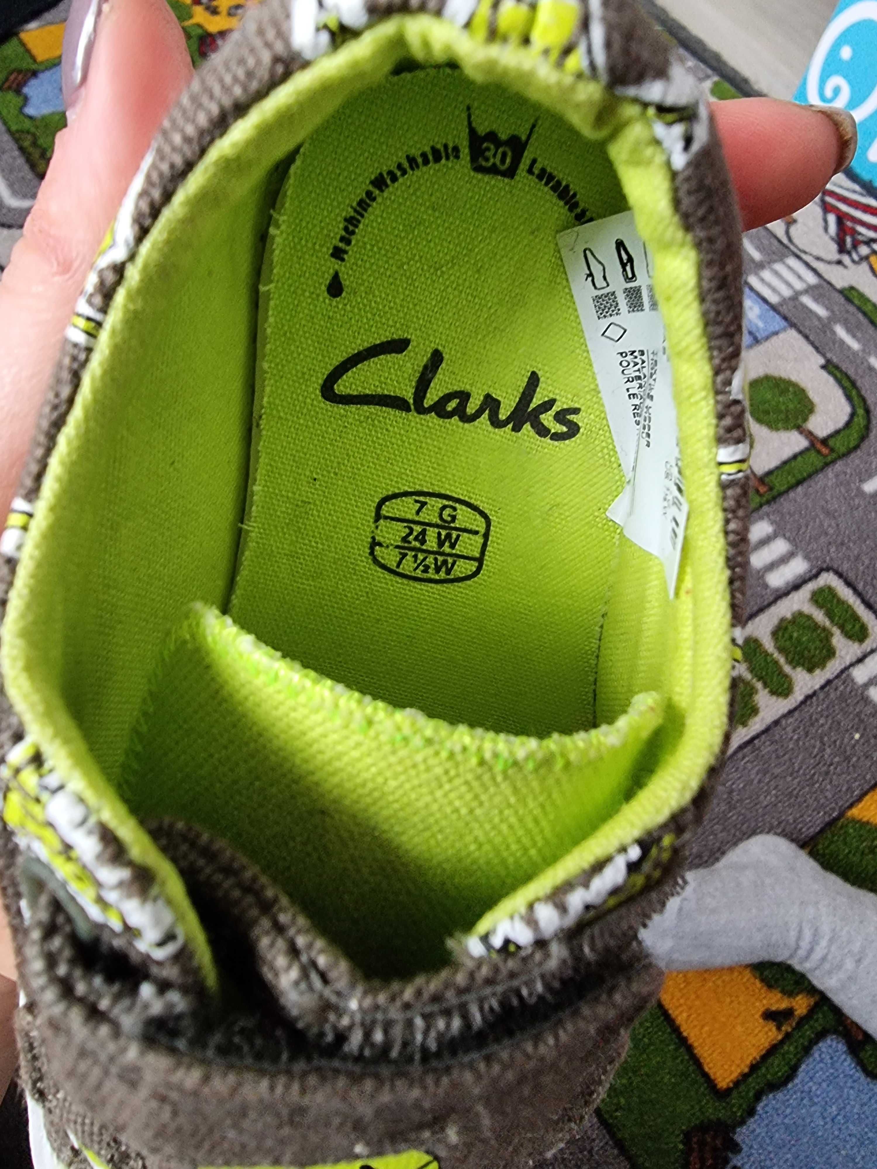 Clarks tenisi baieti marimea 24