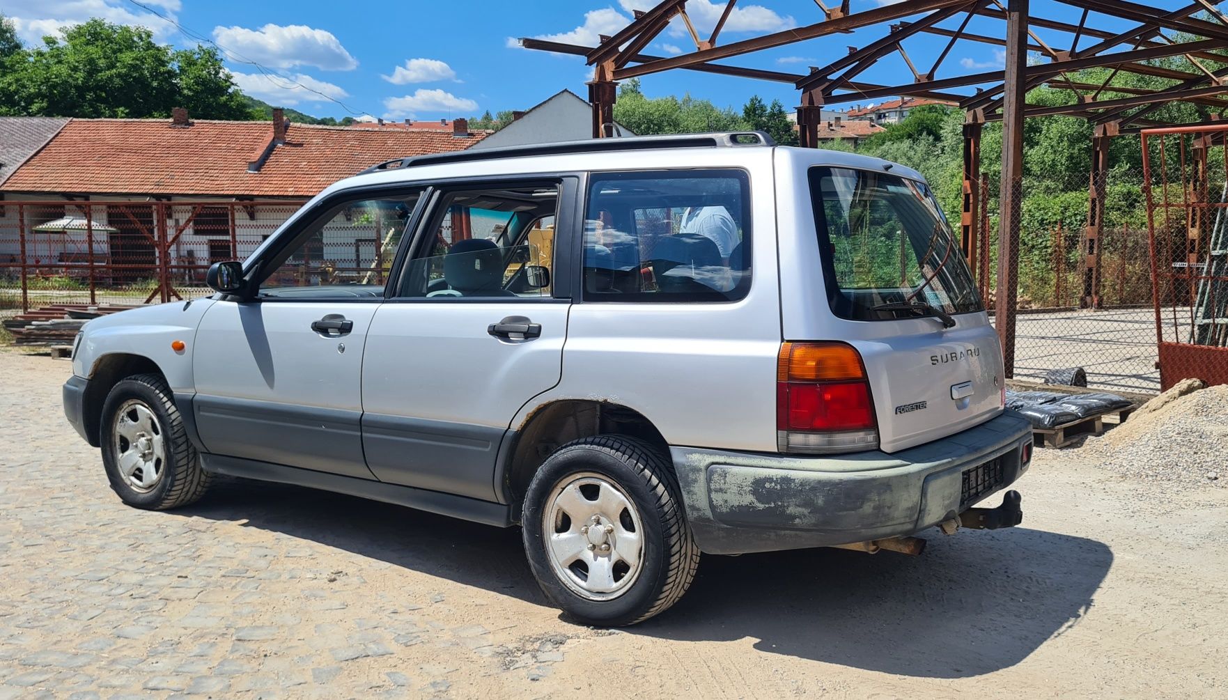 Subaru Forester 2.0i на части