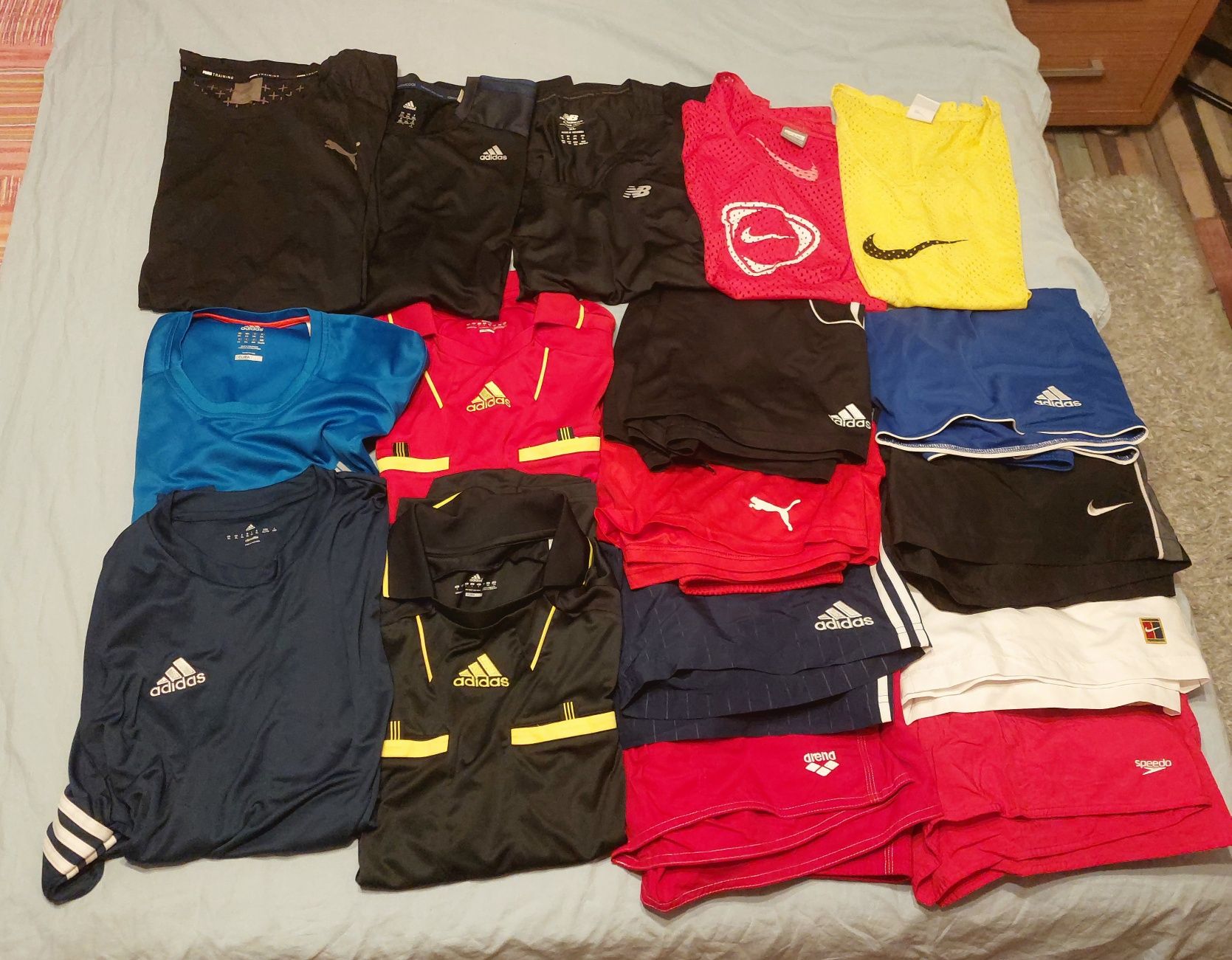 Echipament sportiv, mărimi L-XL, prețuri între 50-100lei