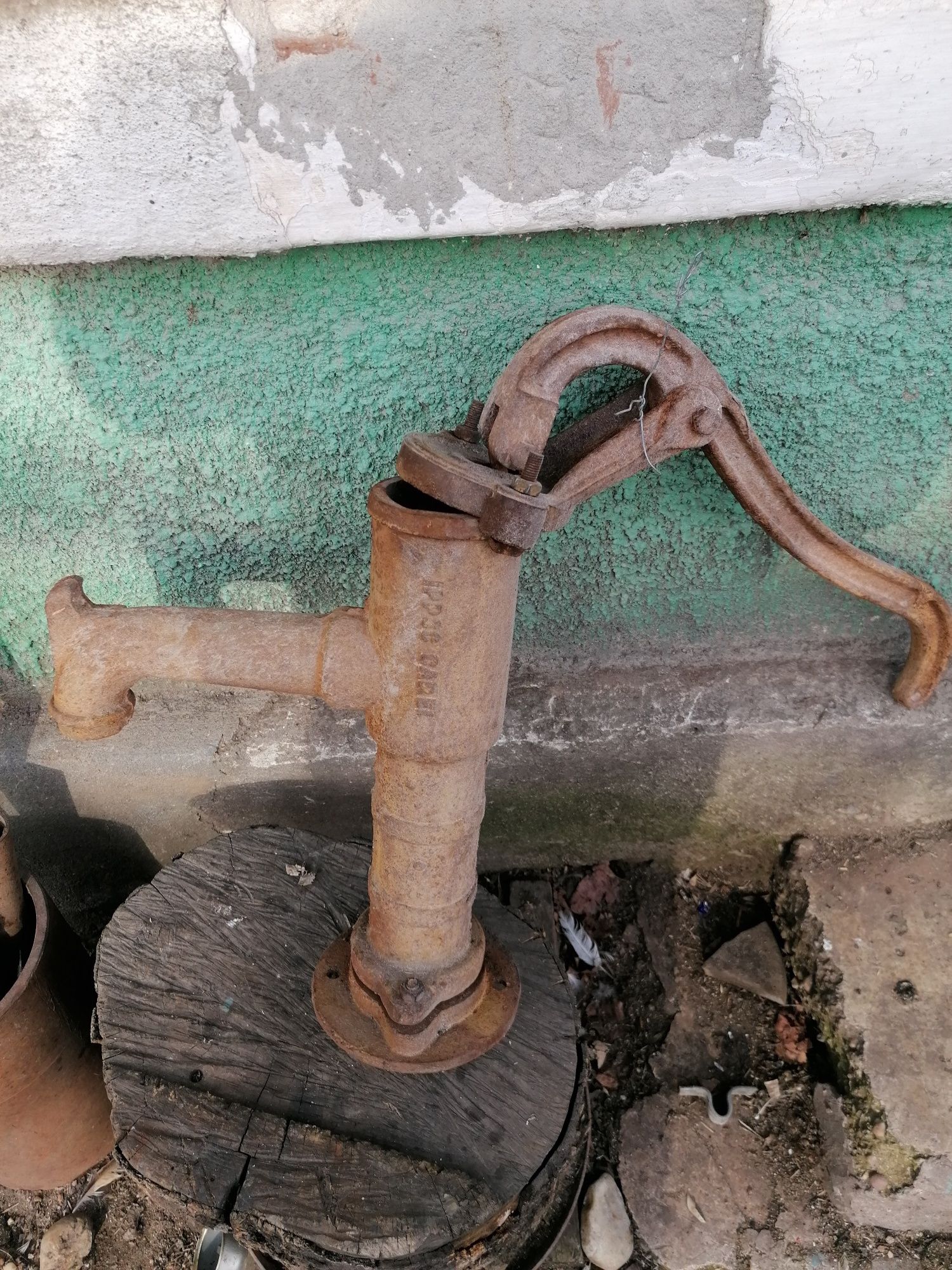 Pompa de apa manuala Carei