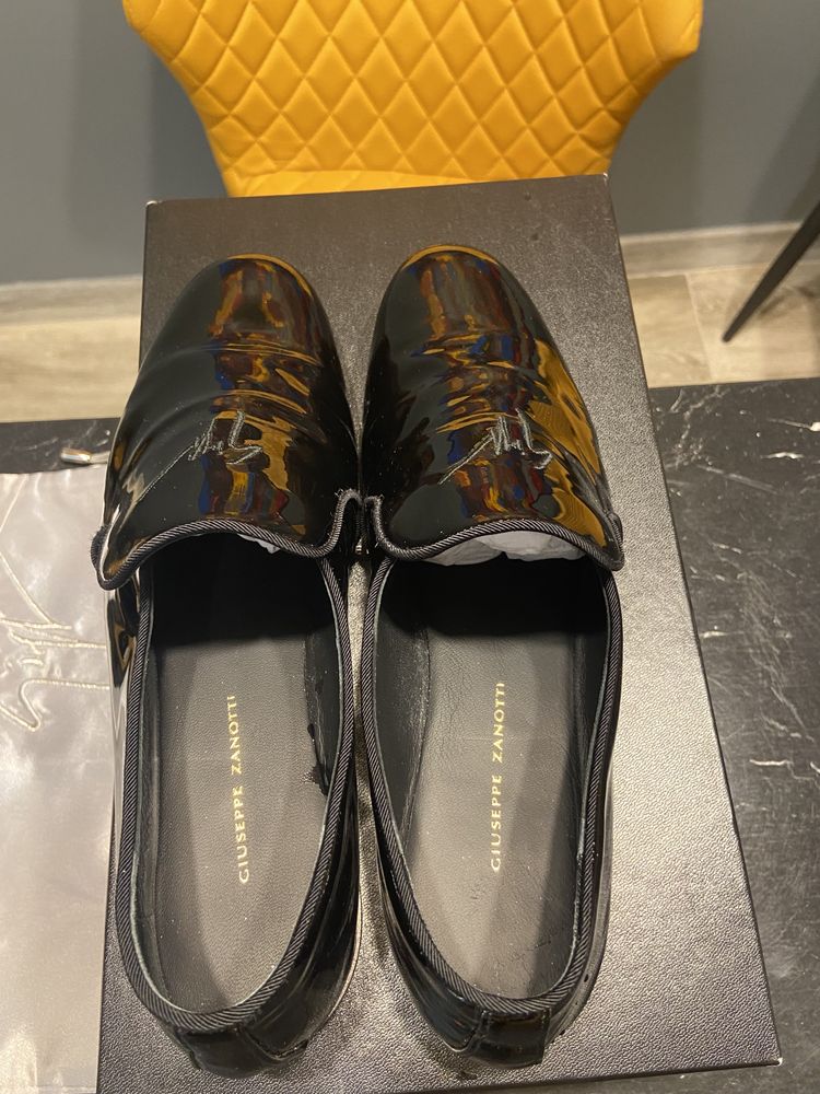 Vând pantofi/loafers Giuseppe Zanotti originali